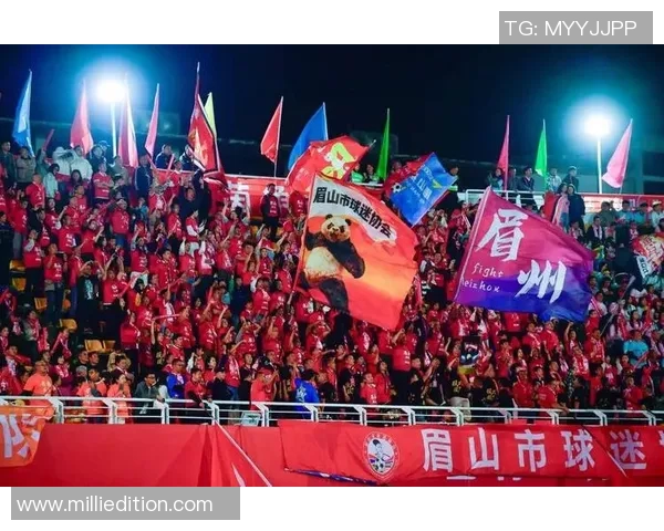 球迷圆梦时刻与足球巨星同框合影记录绿茵闪耀瞬间